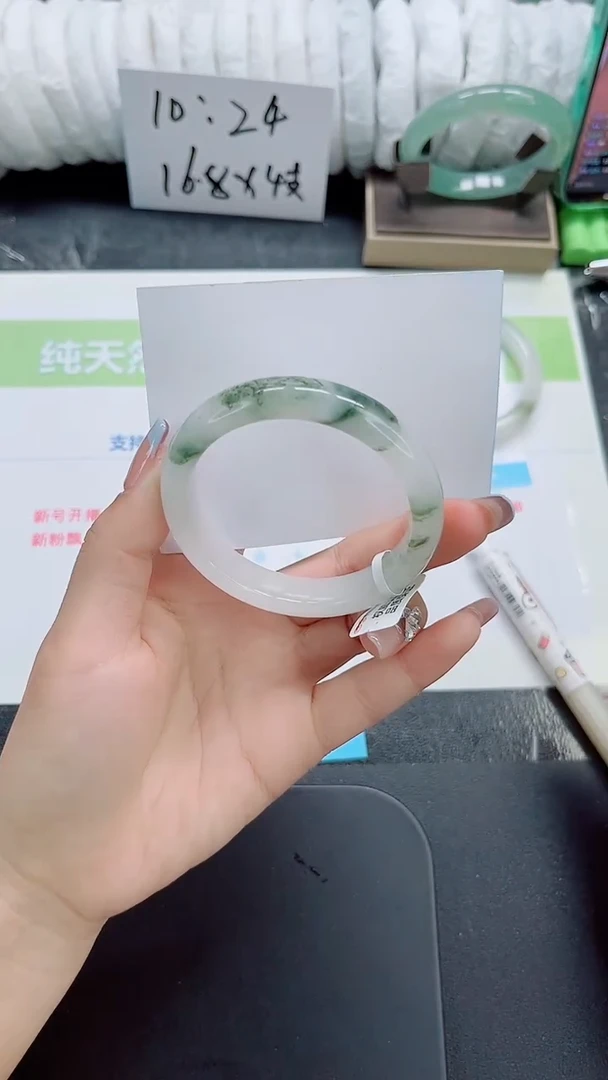 未镶嵌手镯石英质玉b150-55