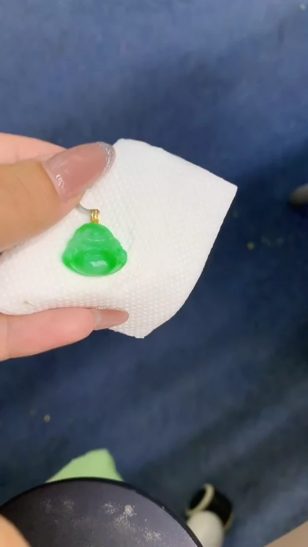 颈饰18K金镶嵌翡翠1