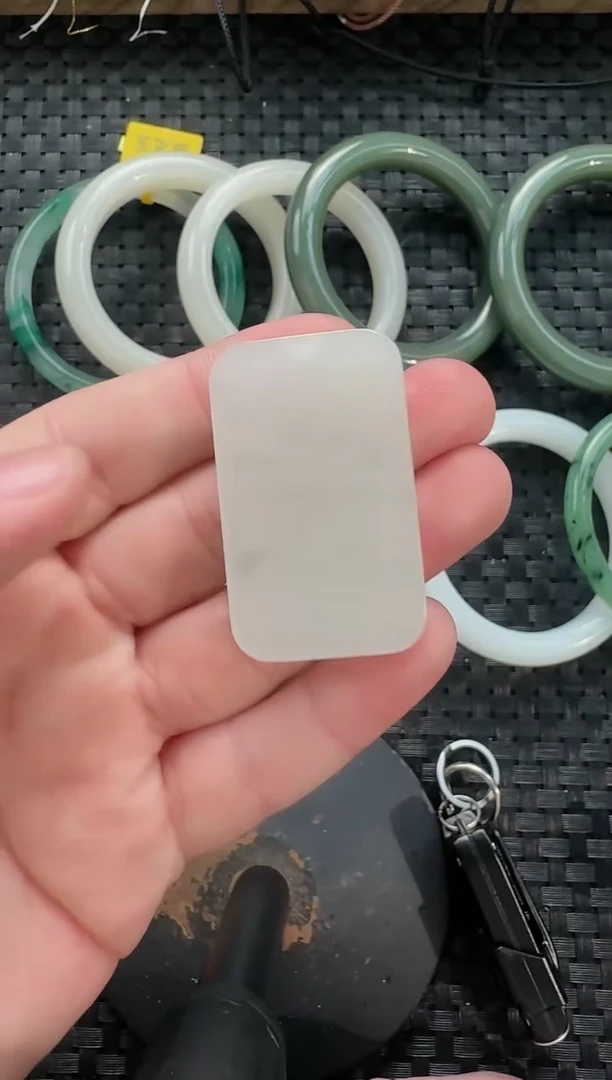 颈饰未镶嵌和田玉无事牌