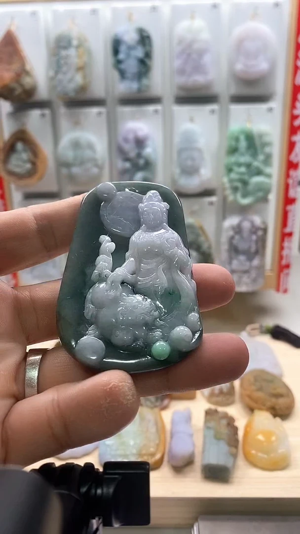 颈饰未镶嵌翡翠老三翡翠2025/11/08