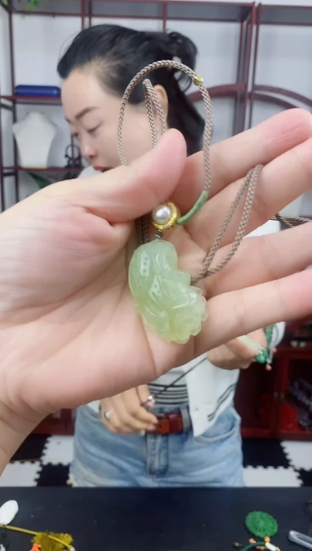 未镶嵌岫玉吊坠(赠链)白菜吊坠