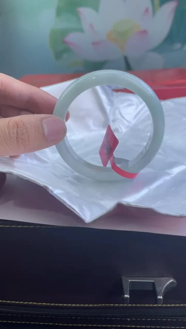 翡翠手镯未镶嵌11翡翠手镯