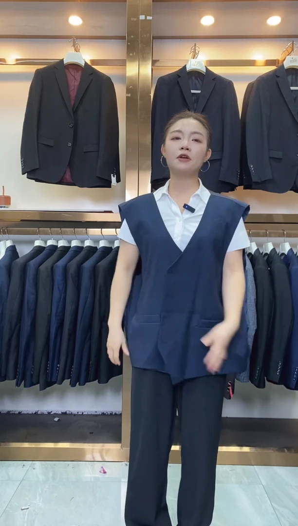 63编号。剪标男装，尺码220-240斤