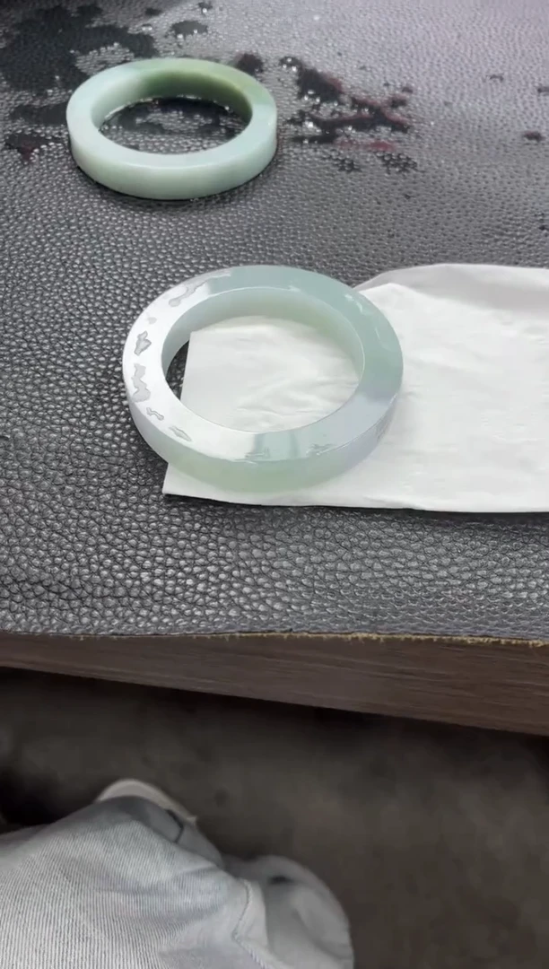 未镶嵌手镯定制翡翠S****?ddj