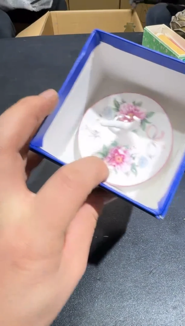 【闪购商品】杯小四孤品收藏中古品