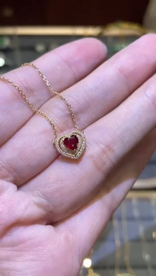 吊坠(赠链)18K金镶嵌红宝石无烧0.53ct