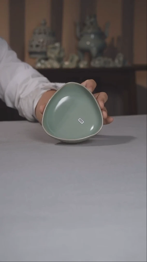 汝瓷055号微瑕茶荷，，