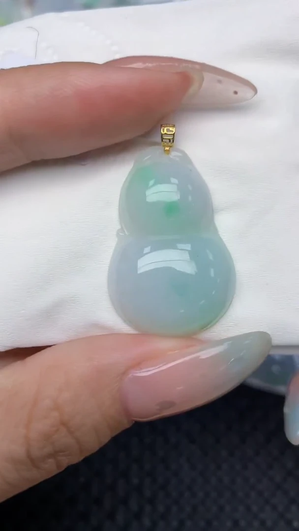 翡翠18K金镶嵌颈饰天然翡翠a货