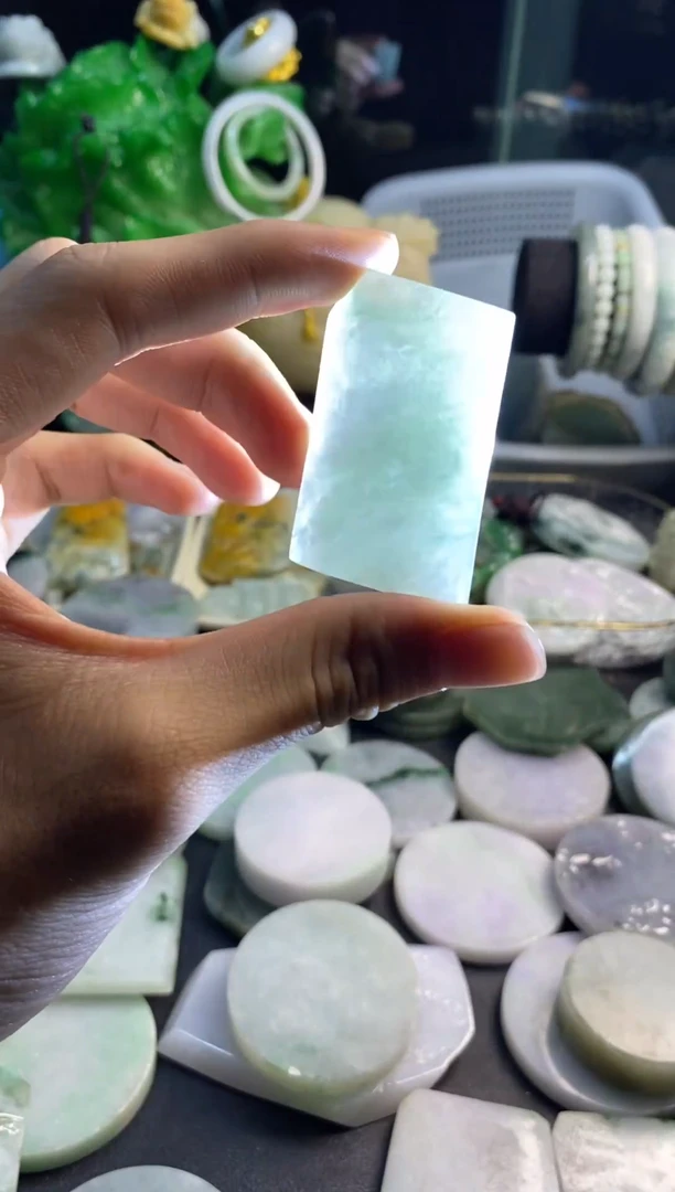 散珠翡翠A货翡翠