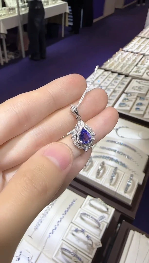 【闪购商品】坦桑石颈饰银S925镶嵌9*7mm高级款