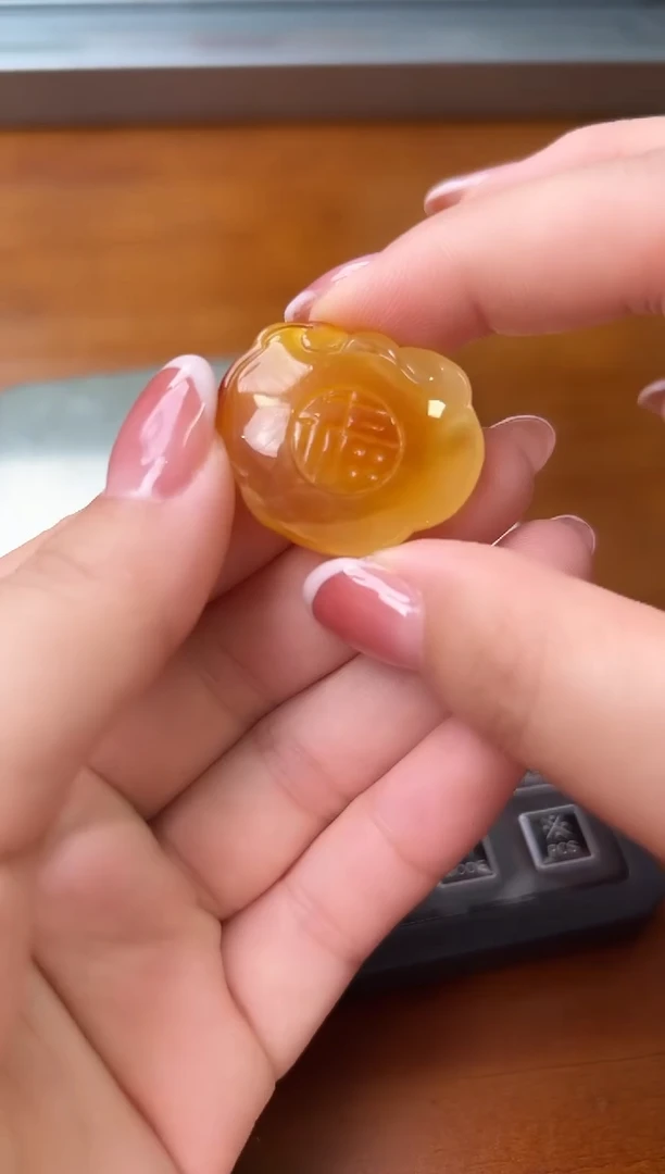 未镶嵌蜜蜡裸石琥珀蜜蜡吊坠