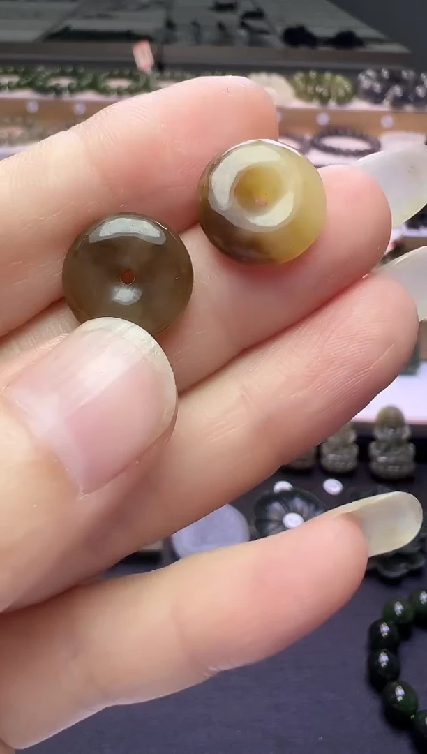 颈饰未镶嵌和田玉39号链接微包容两个一起15米卡13*13*4mm