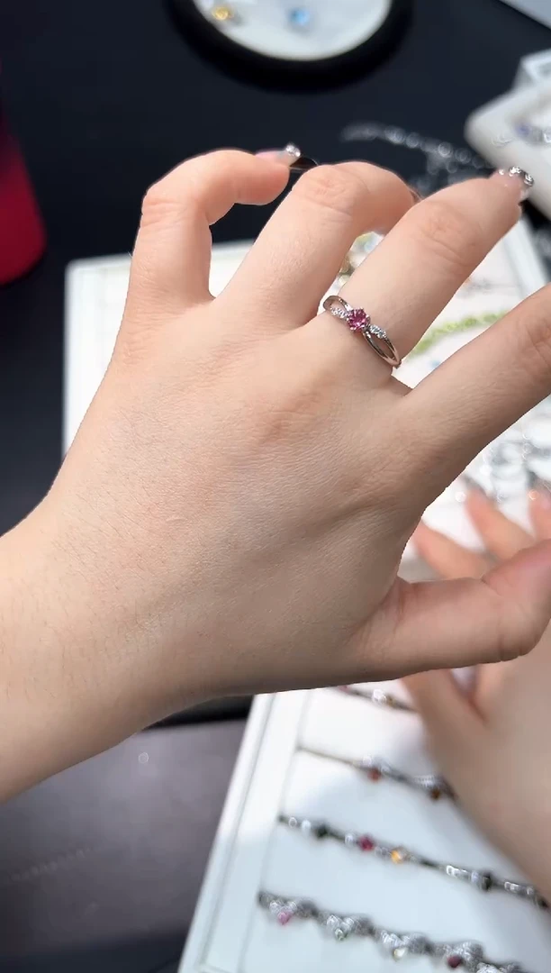 碧玺戒指银S925镶嵌46f多样性发其一【1个】