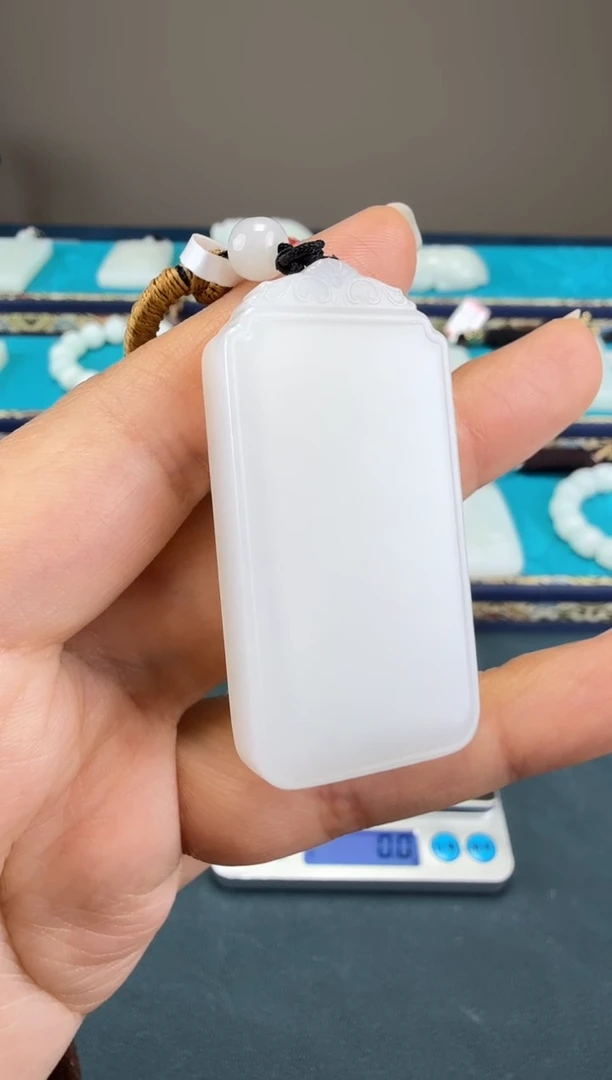 颈饰未镶嵌和田玉1