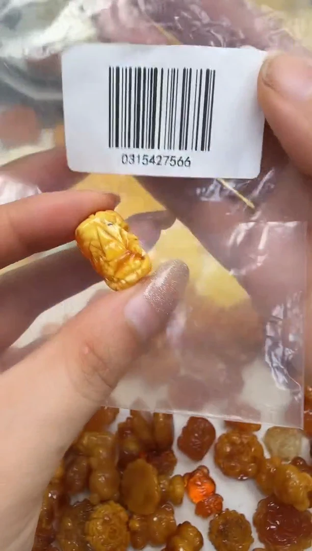 裸石琥珀未镶嵌如图