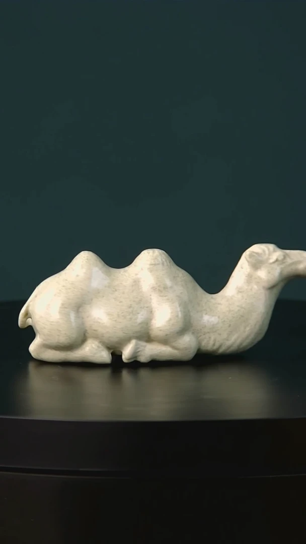 青田石瓷白骆驼笔搁2*5*2.3