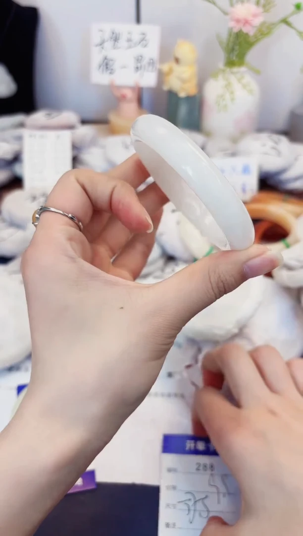 【闪购商品】石英质玉手镯未镶嵌288-财气镯-圈口57