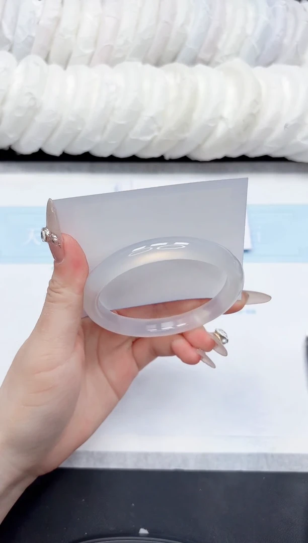 石英质玉手镯未镶嵌86-60