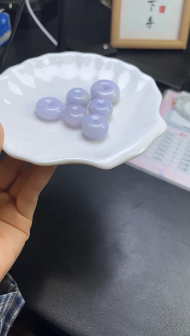 翡翠挂件未镶嵌多样性发一件PQGJ65H
