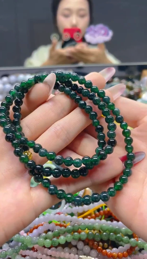 颈饰未镶嵌翡翠5MM/D/翡翠A货，一件也是批发价