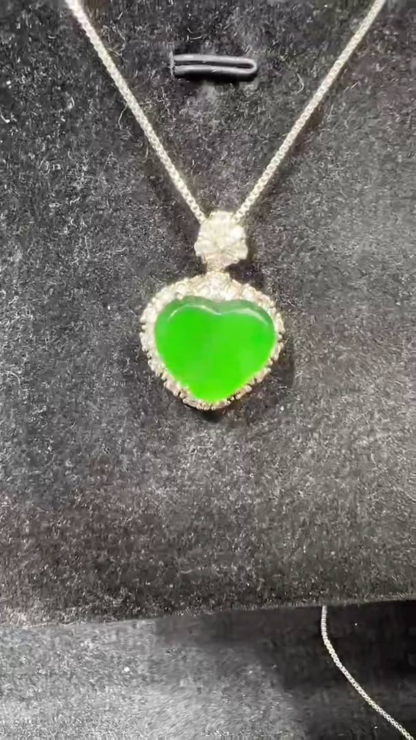 吊坠(不含链)未镶嵌翡翠多样性其一不含链