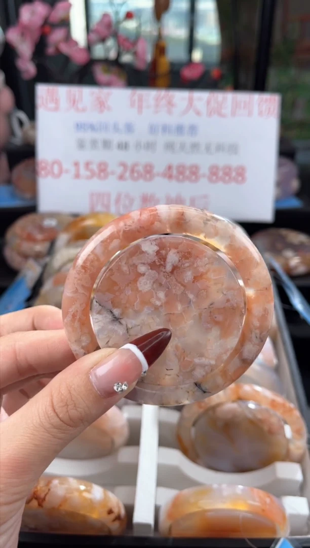 【闪购商品】石英质玉手镯未镶嵌53