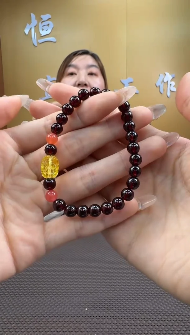 【闪购商品】石榴石手串未镶嵌7多样性，发一