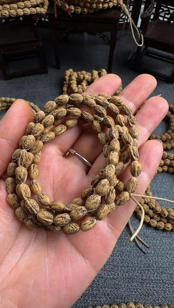 吊坠柏香籽/百香籽@***o长腿