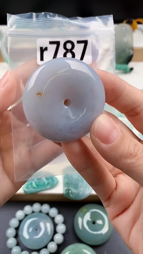 颈饰未镶嵌翡翠天然翡翠吊坠挂件