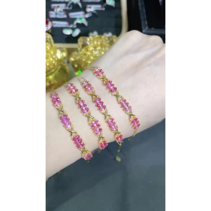 18K金镶嵌彩色蓝宝石手链马眼四排  多样性发其一