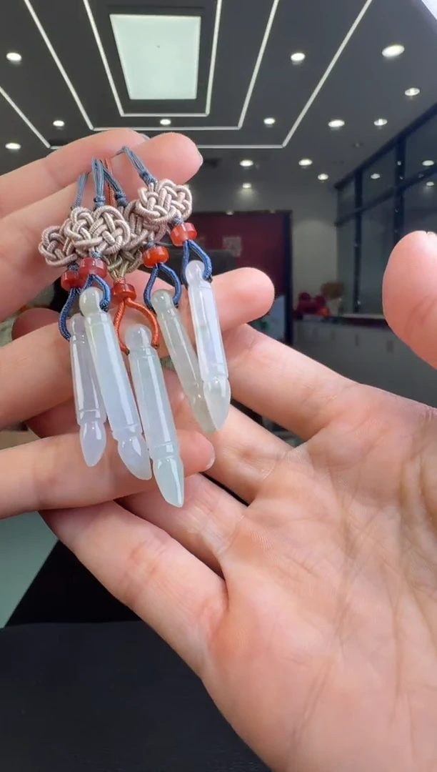 翡翠未镶嵌颈饰挂件（多样性发一）