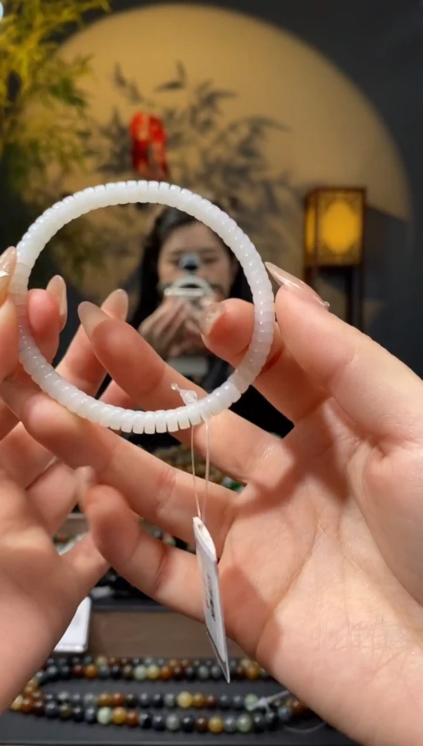 【闪购商品】和田玉1未镶嵌5.5mm金山药片手串