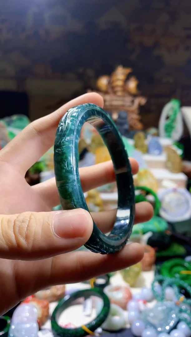 颈饰未镶嵌翡翠天然A货翡翠