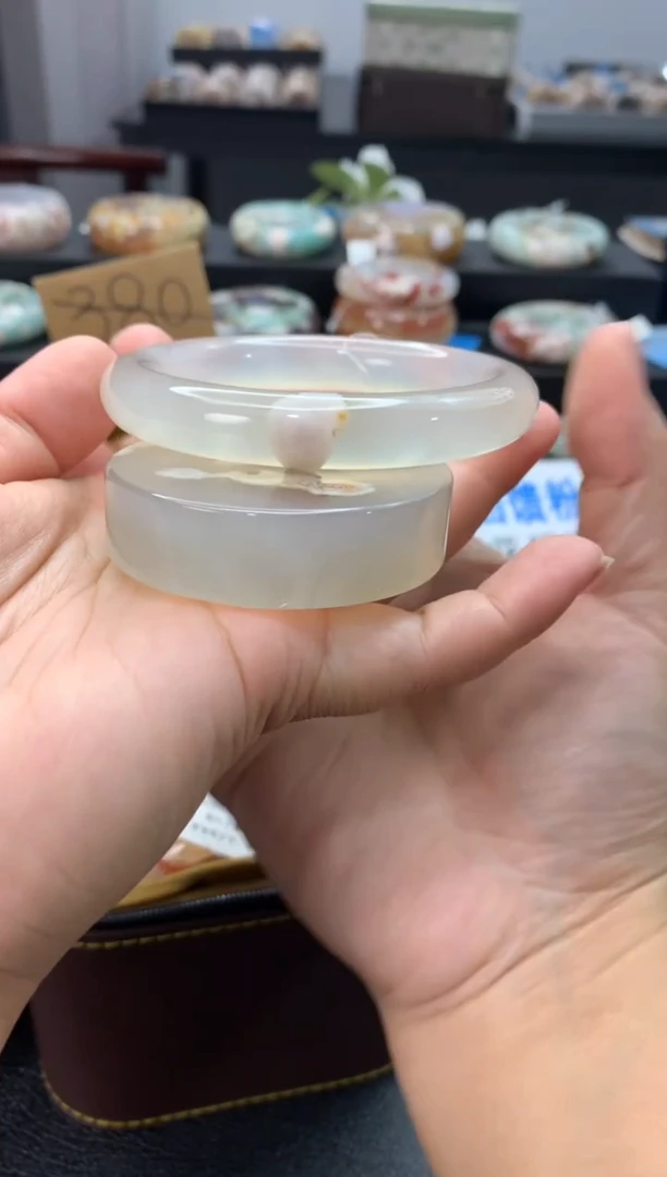 未镶嵌手镯石英质玉（57-58圈口）赠送镯心