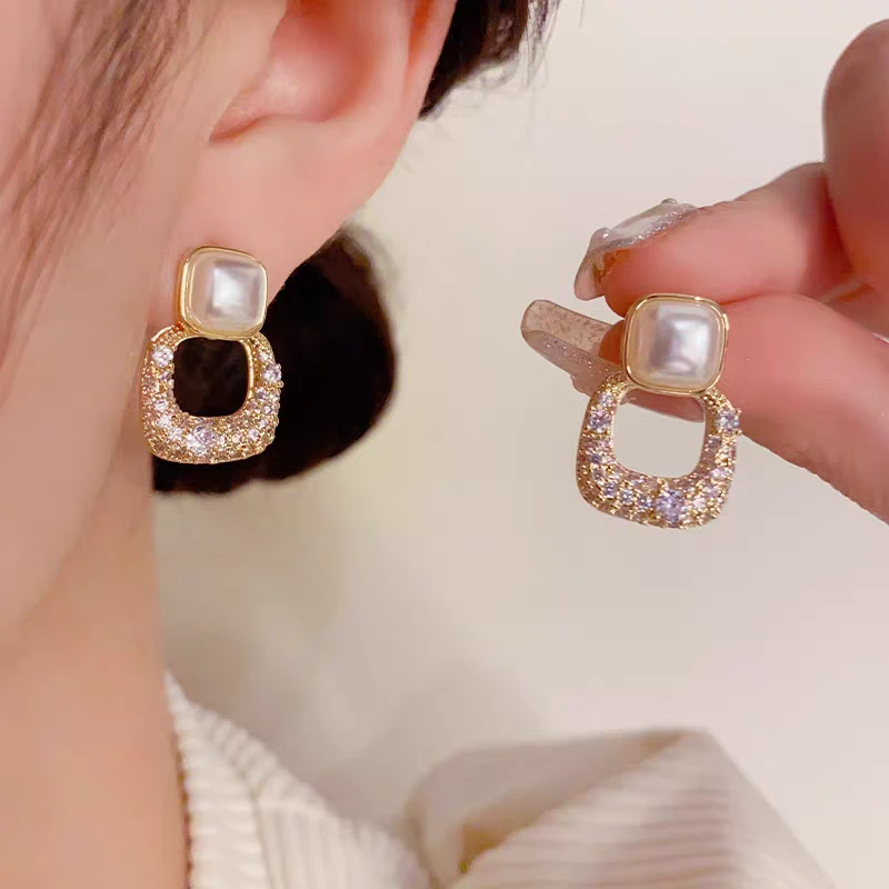 铜合金耳饰 新款夏季滴油花朵耳扣耳环时尚百搭高级感耳环