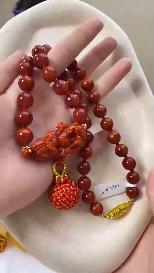 颈饰未镶嵌南红玛瑙项链