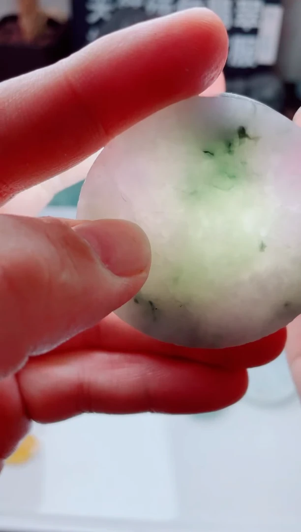 翡翠未镶嵌颈饰1128......