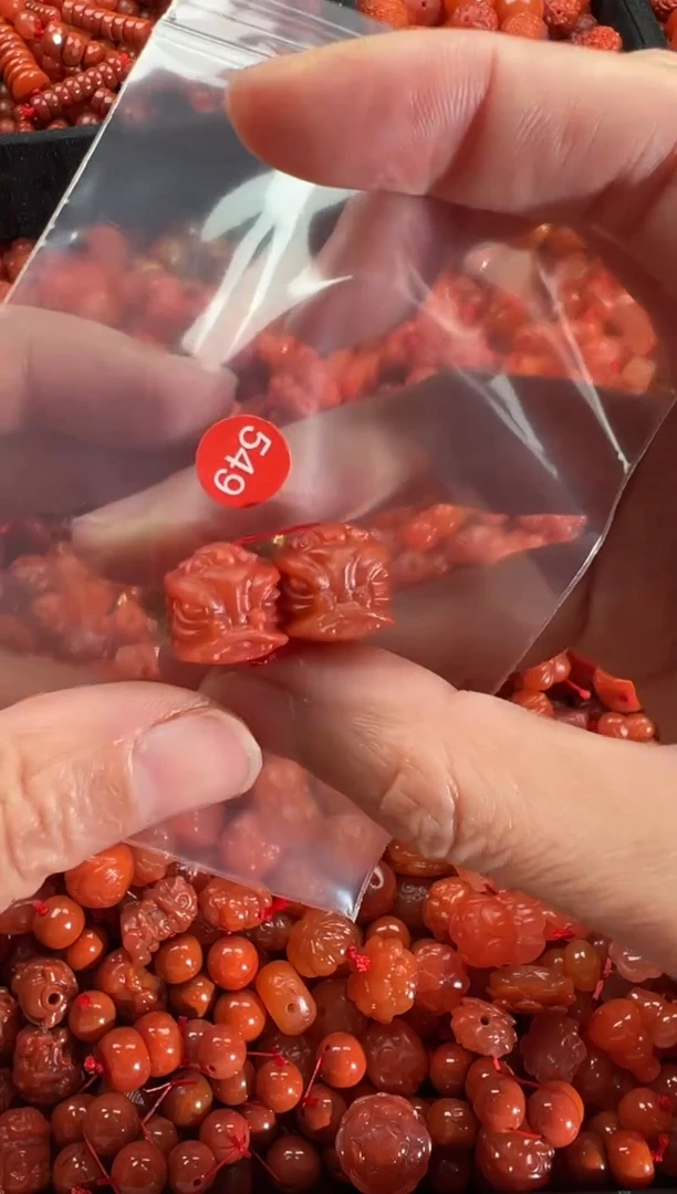 【闪购商品】南红玛瑙颈饰未镶嵌1