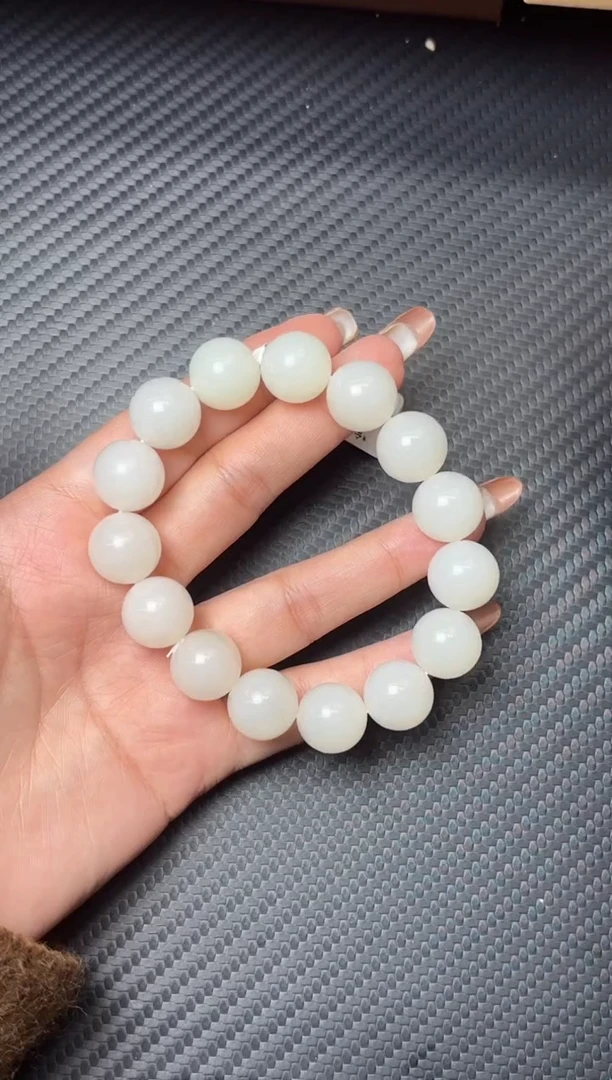 未镶嵌手串和田玉且末金山微色差卡14