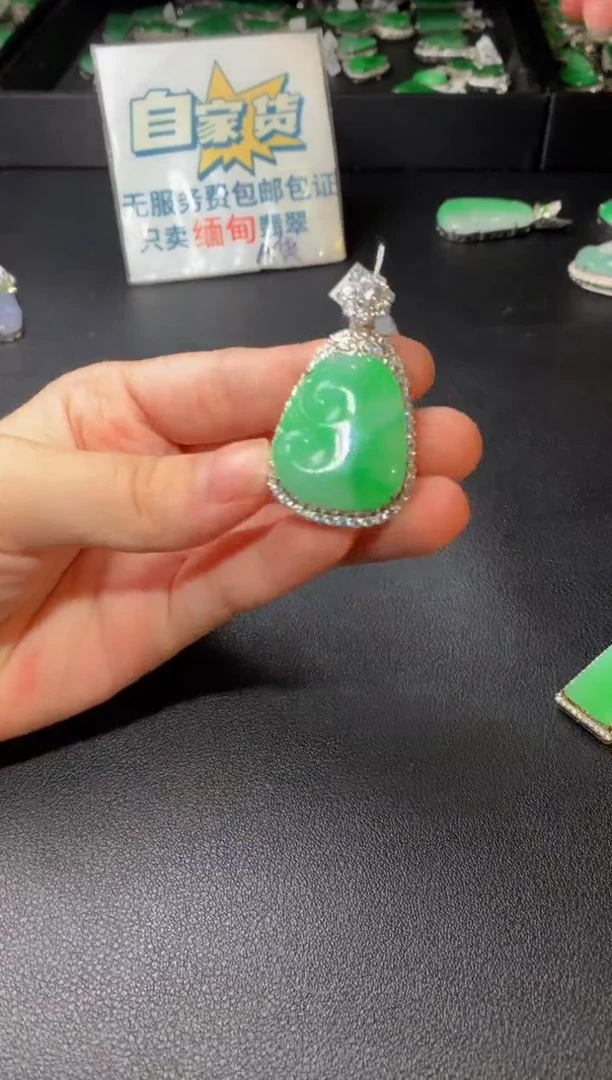 翡翠银S925镶嵌颈饰翡翠1