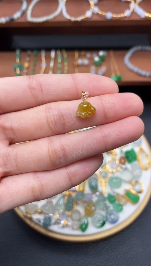 【闪购商品】翡翠吊坠(不含链)18K金镶嵌一个   JK660