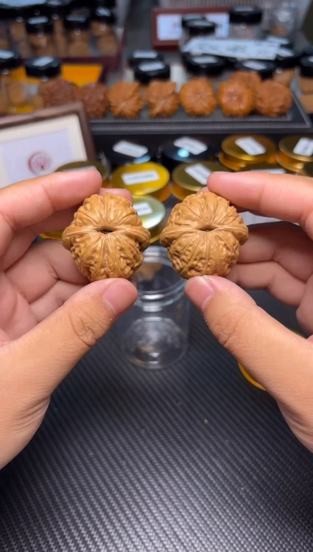 文玩核桃把件170元宝39