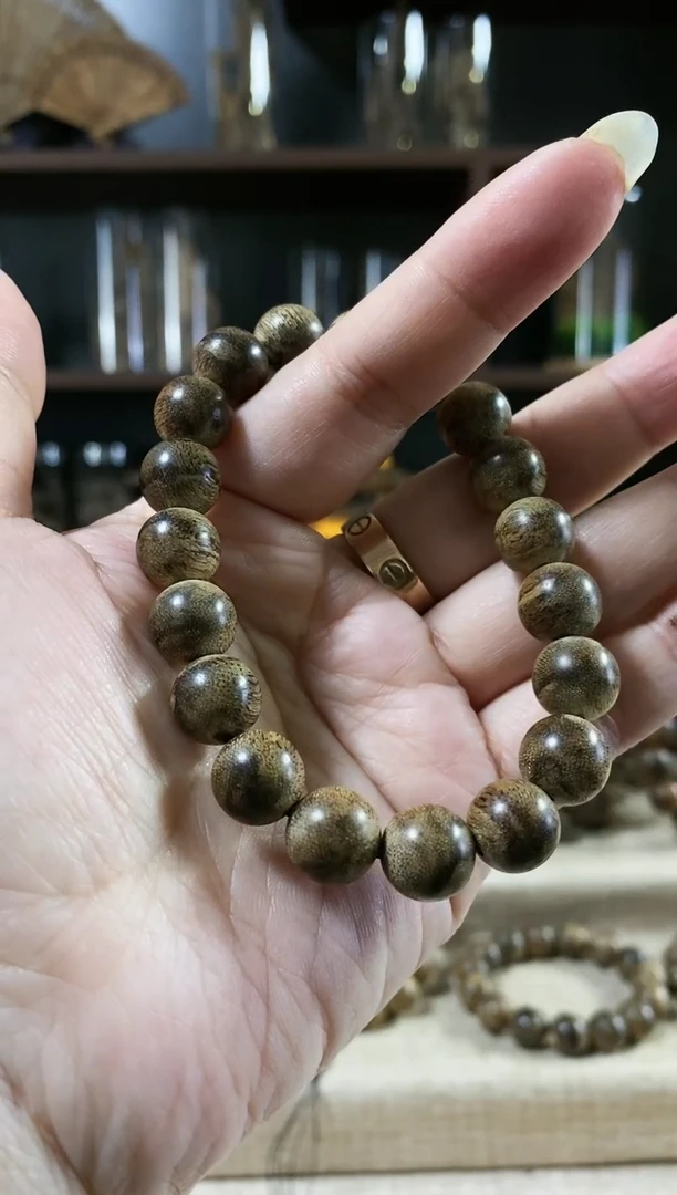 沉香手串正区菩萨棋百年老料11+MM单圈