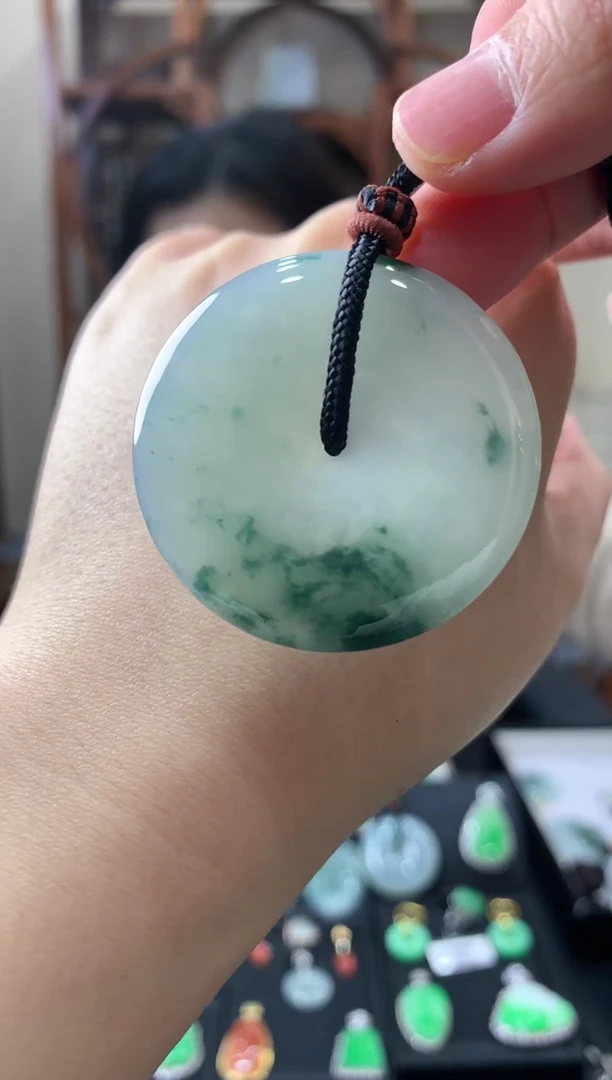 【闪购商品】翡翠吊坠(不含链)未镶嵌挂件