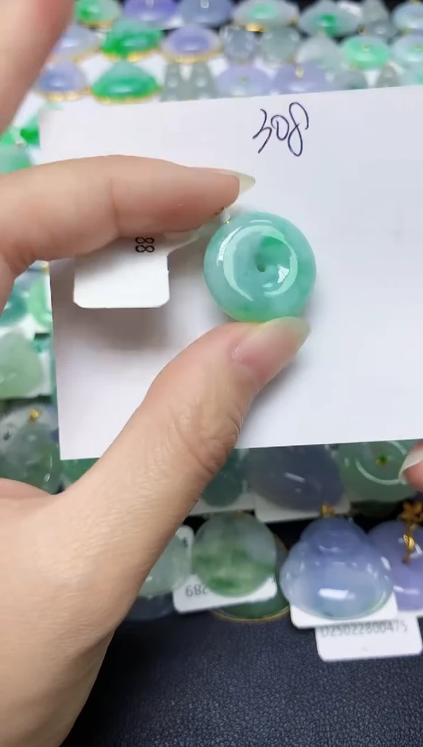 翡翠18K金镶嵌颈饰天然缅甸翡翠A货