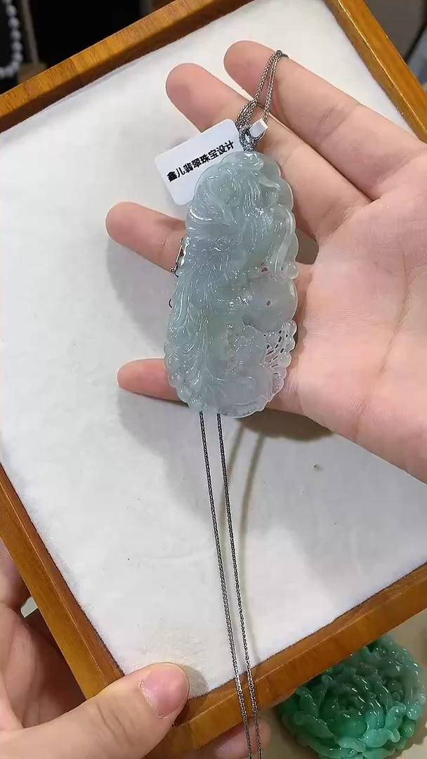 颈饰未镶嵌翡翠吊坠