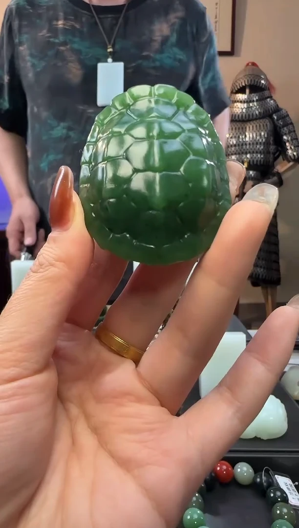 颈饰未镶嵌和田玉碧玉富甲手把