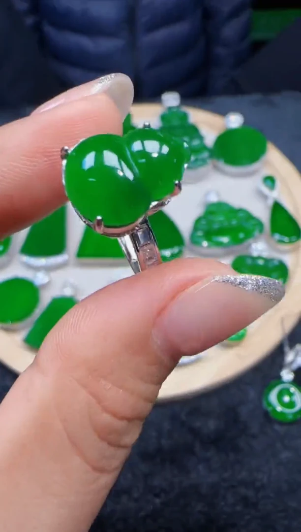 未镶嵌定制翡翠翡翠戒指6