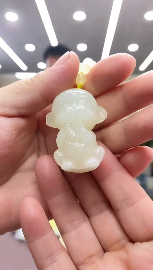 和田玉未镶嵌颈饰猴多样式发货随机发一