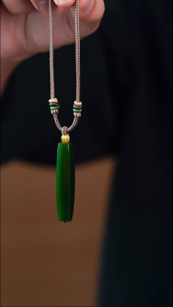 吊坠(不含链)未镶嵌和田玉（碧玉）菠菜绿乐子